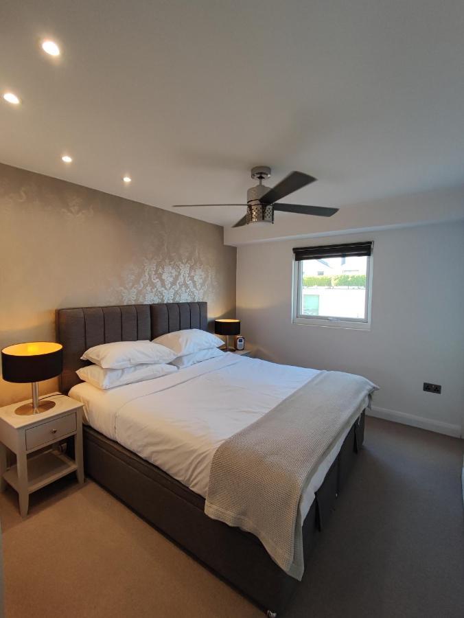 Modern 2 Bedroom Flat With Private Outdoor Terrace Лондон Екстериор снимка